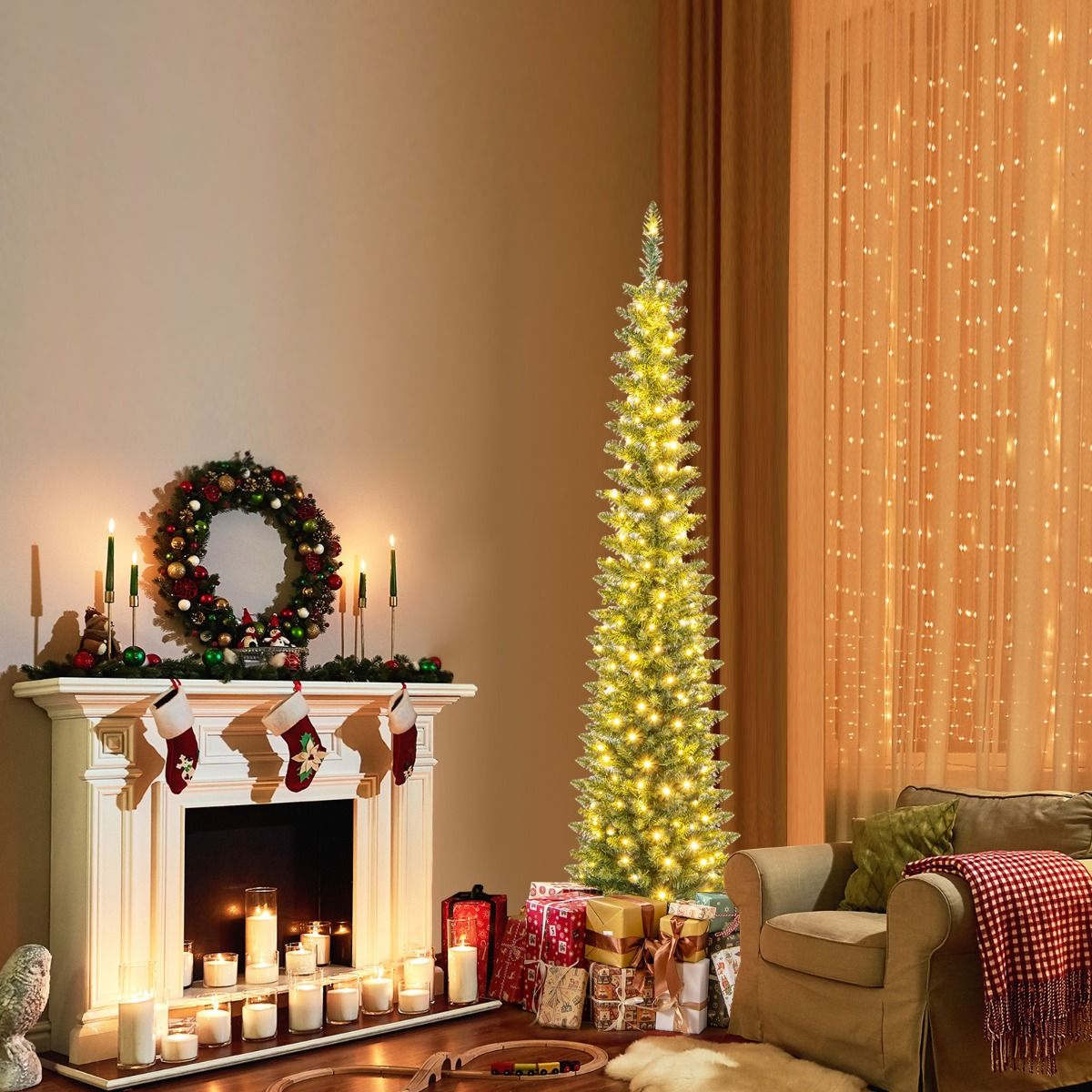 Künstlicher Weihnachtsbaum Coast mit 390 Zweigen - 180 warmweiße LED-Lichter - 180 cm hoch - Grün