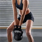 Yaheetech Kettlebell 10 kg - 26 x 22 x 30 cm - mit breitem ergonomischem Griff und flacher Basis und bodenschonender Kunststoffschale - für Krafttraining und Heimgebrauch - schwarzer Kunststoff und Beton